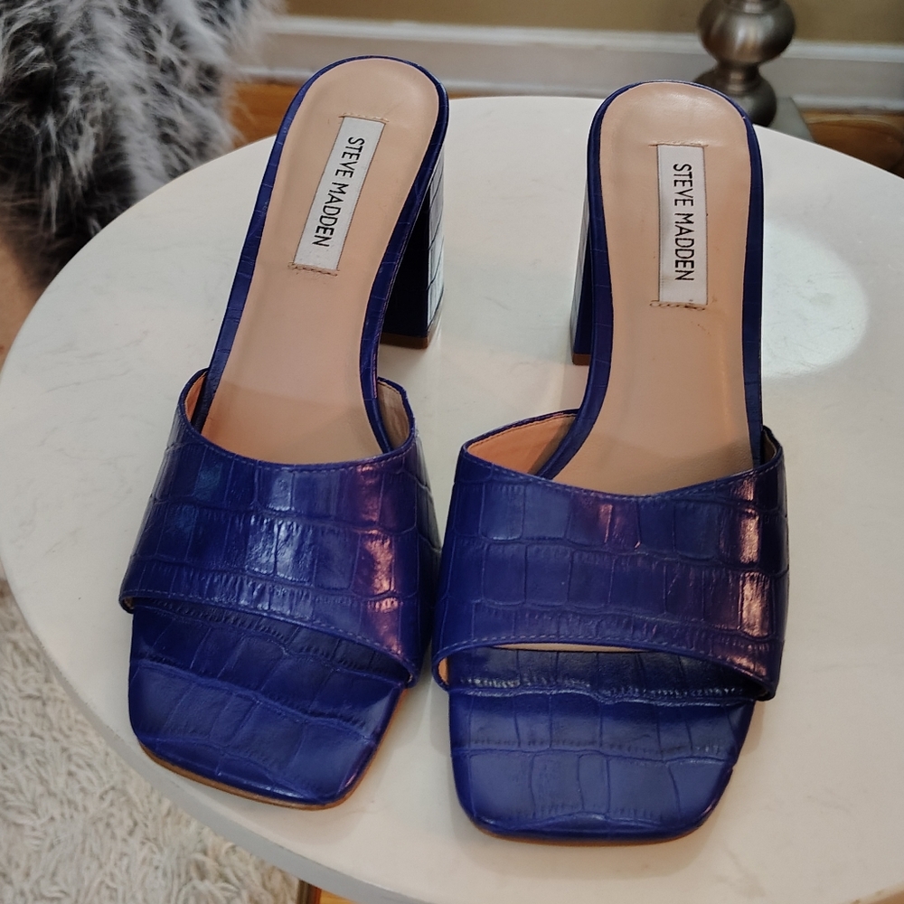 🆕⭐ Steve Madden Blue Croc Embossed Sandals Heels